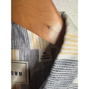 ROWM Mens XL Striped Short Sleeve Button Down Shirt Blue Yellow sumer beach